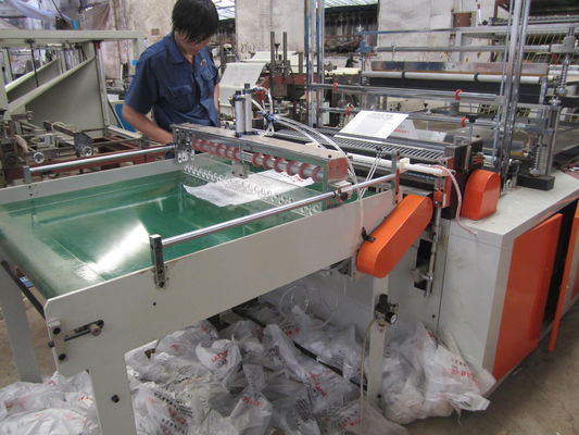 Çin Computer Heat Sealing cold cutting bag making machine With CE ISO Tedarikçi