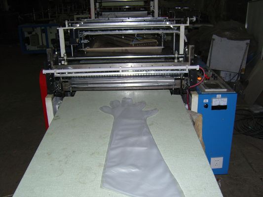 Çin Disposable Long Arm PP OPP Glove Making Machine 20 - 30 pcs / min With CE ISO9001 Tedarikçi