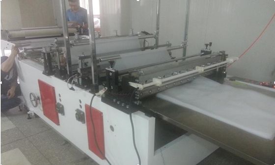 Çin Sıcak Sızdırmazlık Soğuk Çift Servo Motor ile Çanta Yapımı Kesme Makinesi Tedarikçi